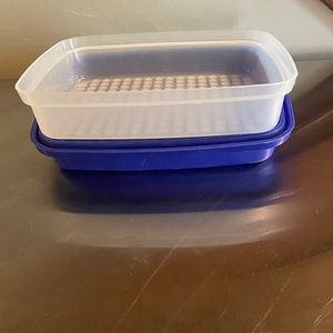 Square Tupperware bowl with lid